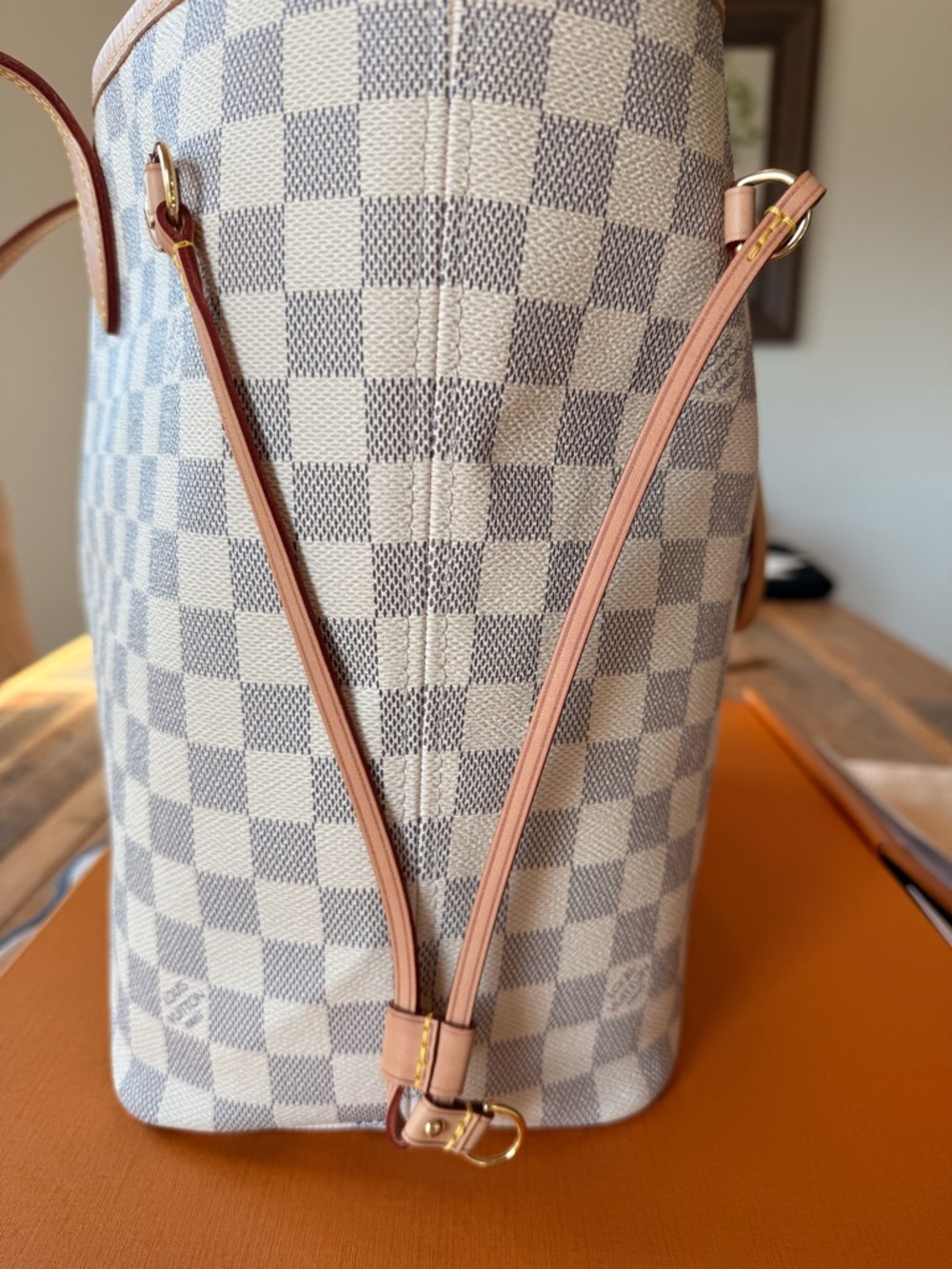 Louis Vuitton Neverfull MM Damier Azur Canvas Tote with Pouch in Beige and Tan - Picture 5 of 16
